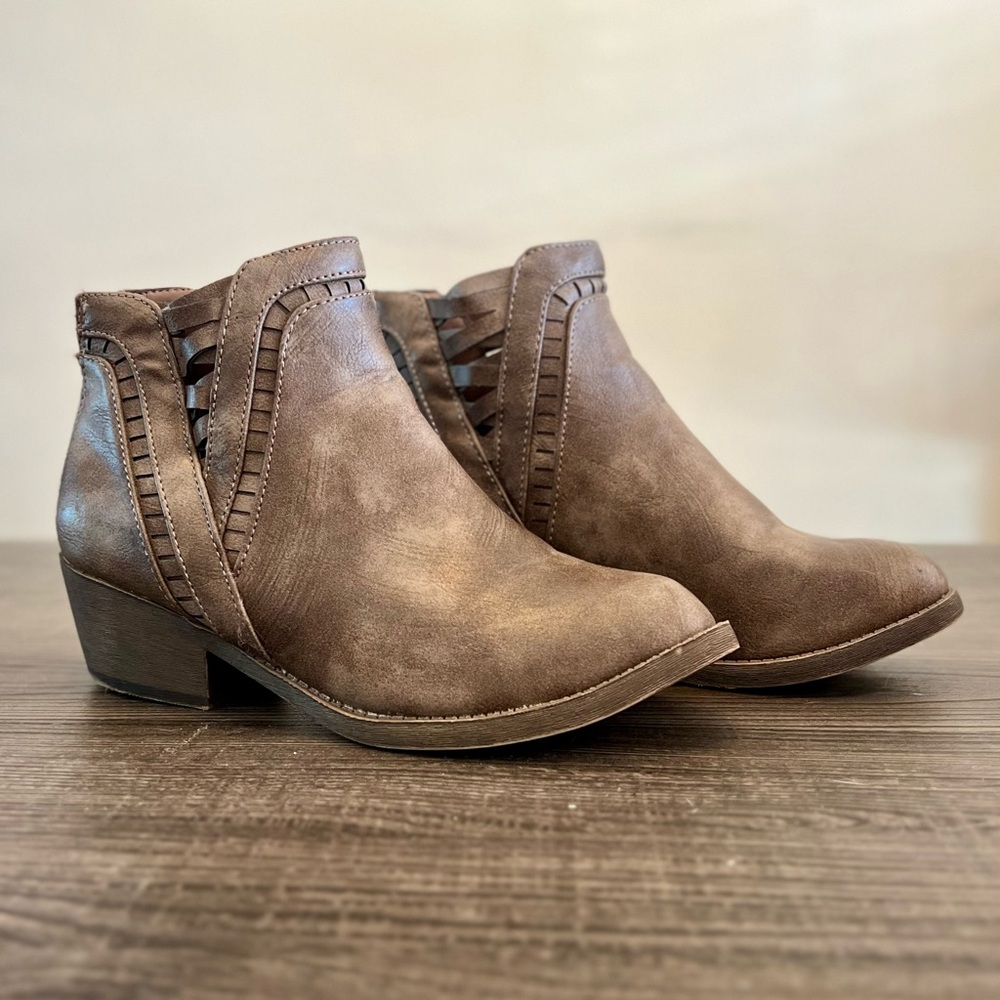 Jellypop Ankle Boots for Women